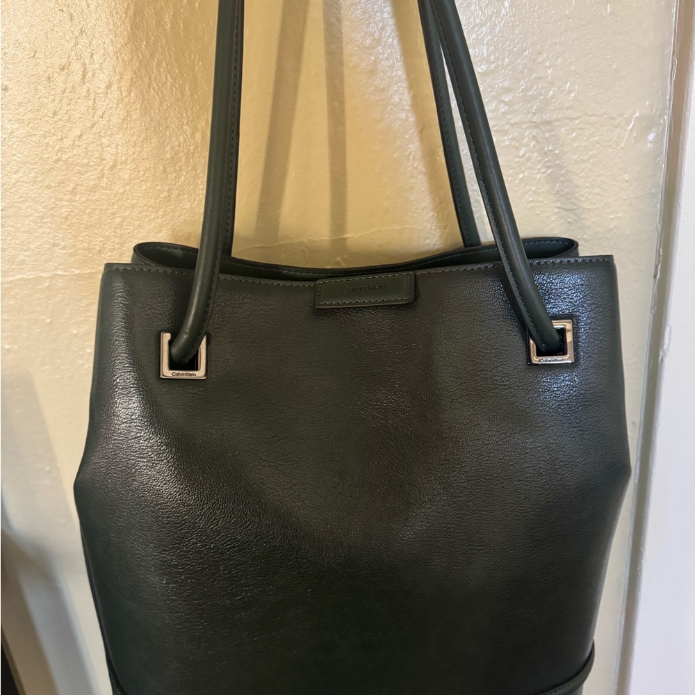 Calvin Klein tote bag, style H0GAD4GL